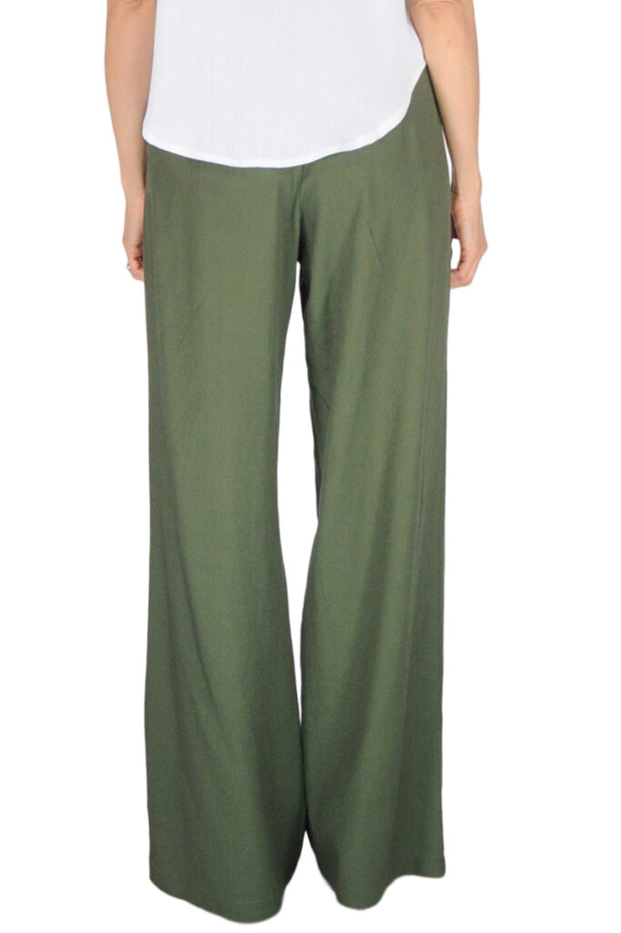Alternative view of PANTALONE AMPIO CON PENCES VERDE MILITA